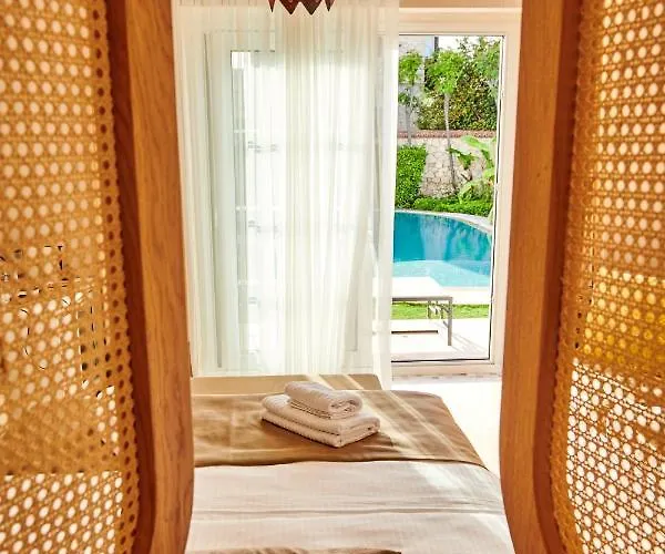 Morino Alacati מלון